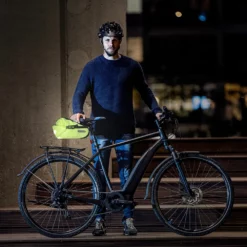 ORTLIEB Saddle-Bag Two High Vis 4,1L Neon Yellow-black Reflective Satteltasche -Scott Verkaufsladen ORTLIEB Saddle Bag Two High Vis 4 1L neon yellow black reflective Satteltasche F9485 b 4